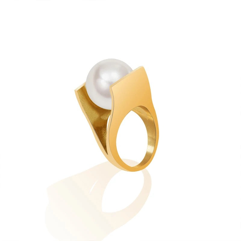 Exaggerated Pearl Ring